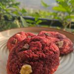 Red Velvet Stuffed Cookies